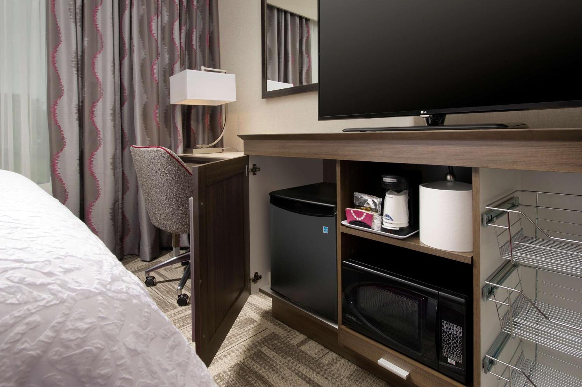 Hampton Inn Louisville East Hurstbourne Exteriér fotografie