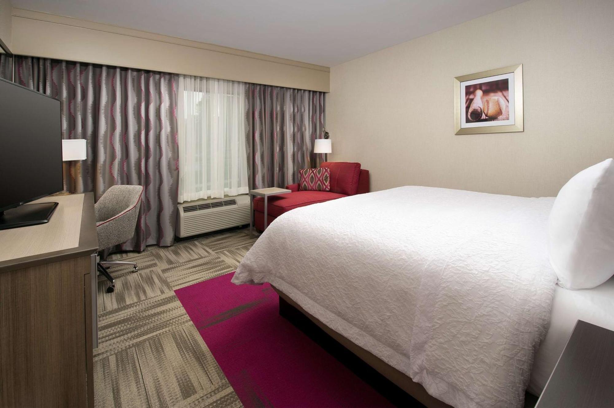 Hampton Inn Louisville East Hurstbourne Exteriér fotografie