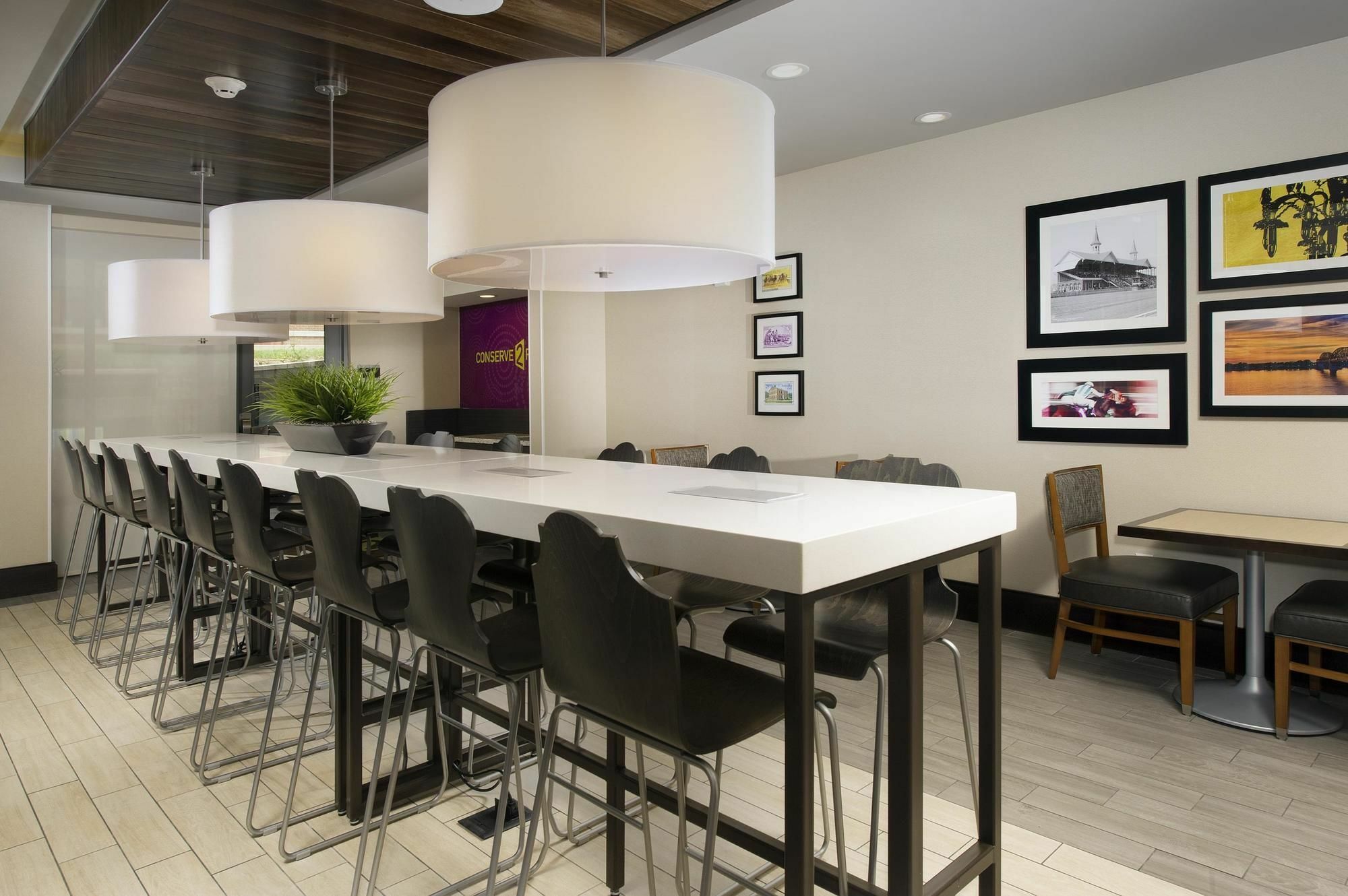 Hampton Inn Louisville East Hurstbourne Exteriér fotografie